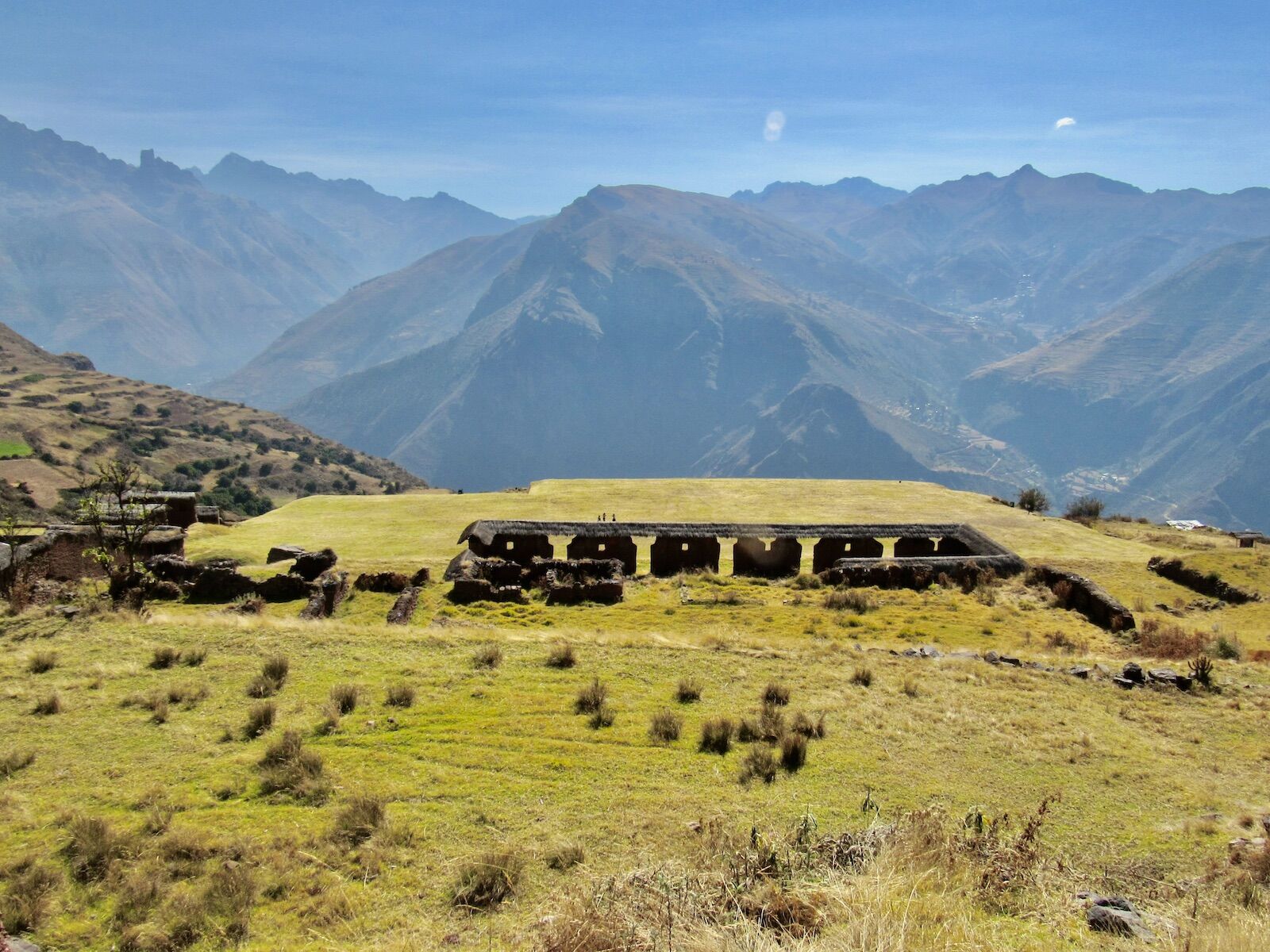 Cusco archeological site of Huchuy Q’osqo from above