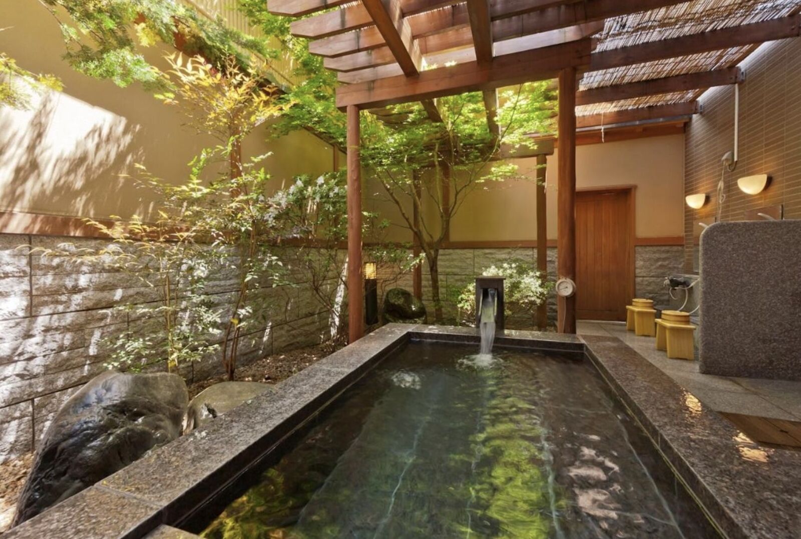 Oika hotel booking.com japan